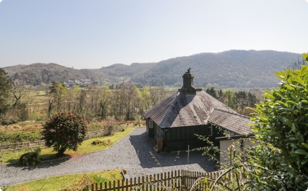 Bwthyn y Coediwr