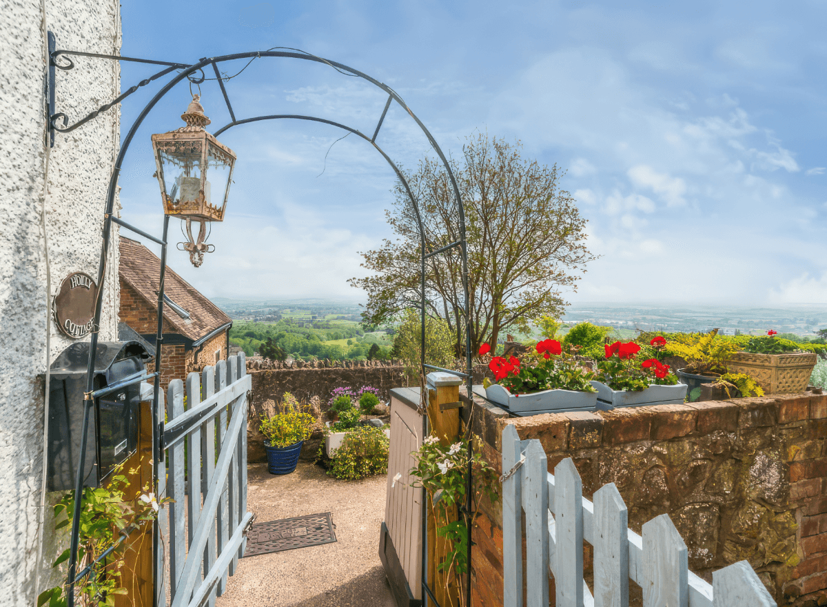 Holly Cottage image